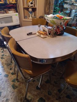 Used Table Set