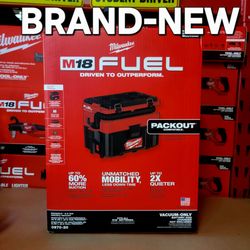 Milwaukee
M18 FUEL PACKOUT 18-Volt Lithium-Ion Cordless 2.5 Gal. Wet/Dry Vacuum (Vacuum-Only)