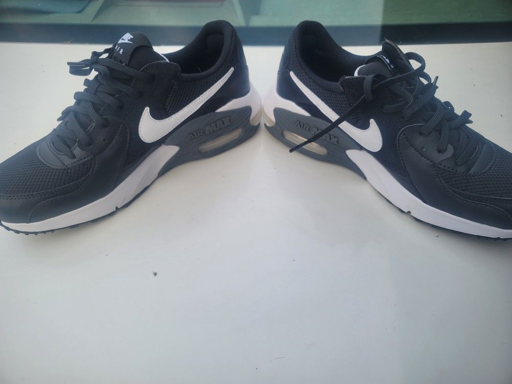 Men's Nike Air max Brand New Shoes Size 8