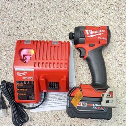 Milwaukee M18 Fuel Brushless 4-speed Mode 1/4” Hex Impact Driver With 5.0Ah Battery and Charger