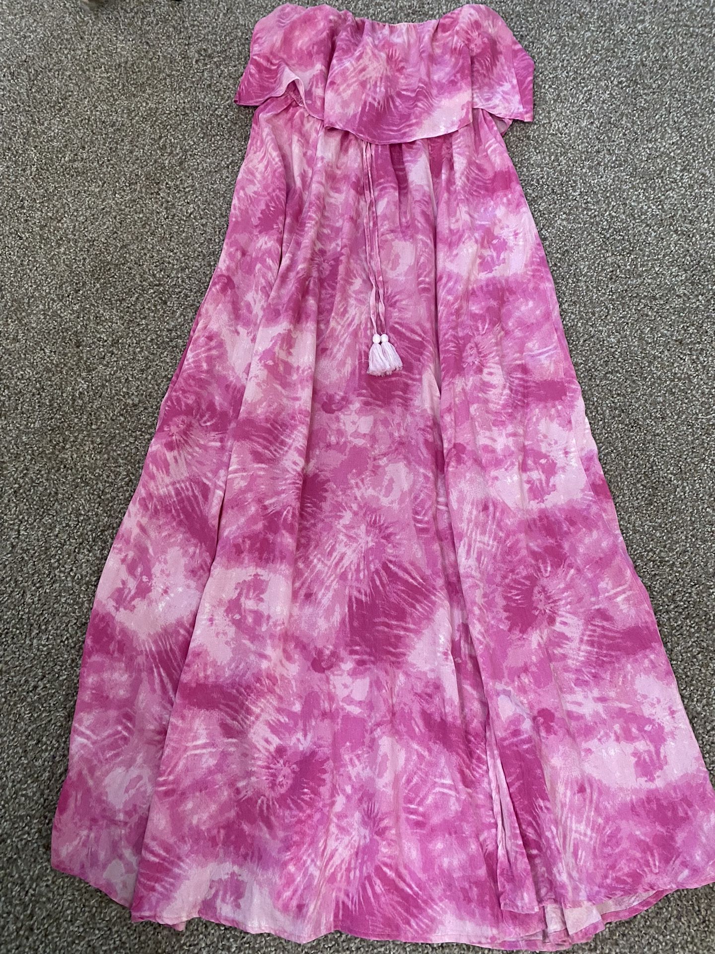 Women’s Strapless Dress