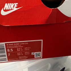 Nike Dunk Low 