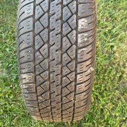 P225–60-16 Only One Tire It’s On A Good Condition