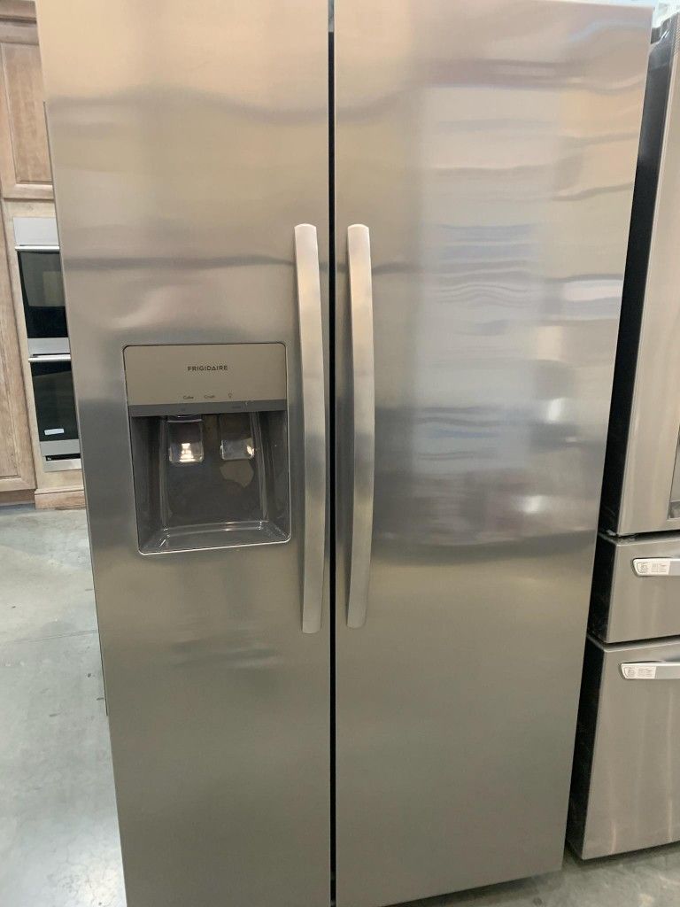 Frigidaire Model Frss26l3af