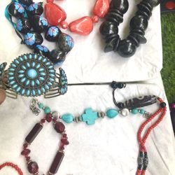 Bracelets 