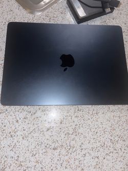 Apple MacBook Air 13" (M2, 2022) - Midnight/Blue color