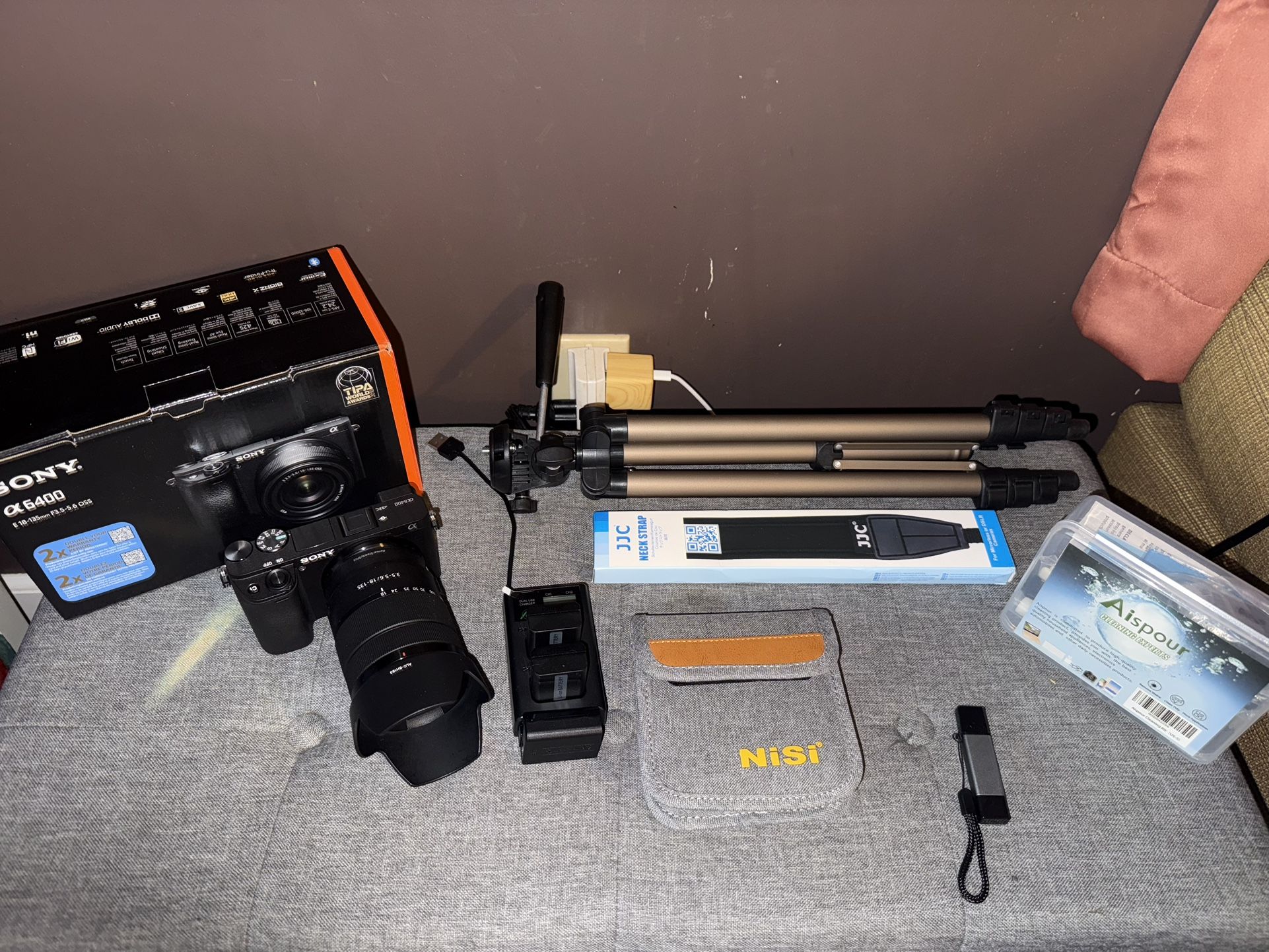 Sony A6400 with. 18-135mm lens bundle