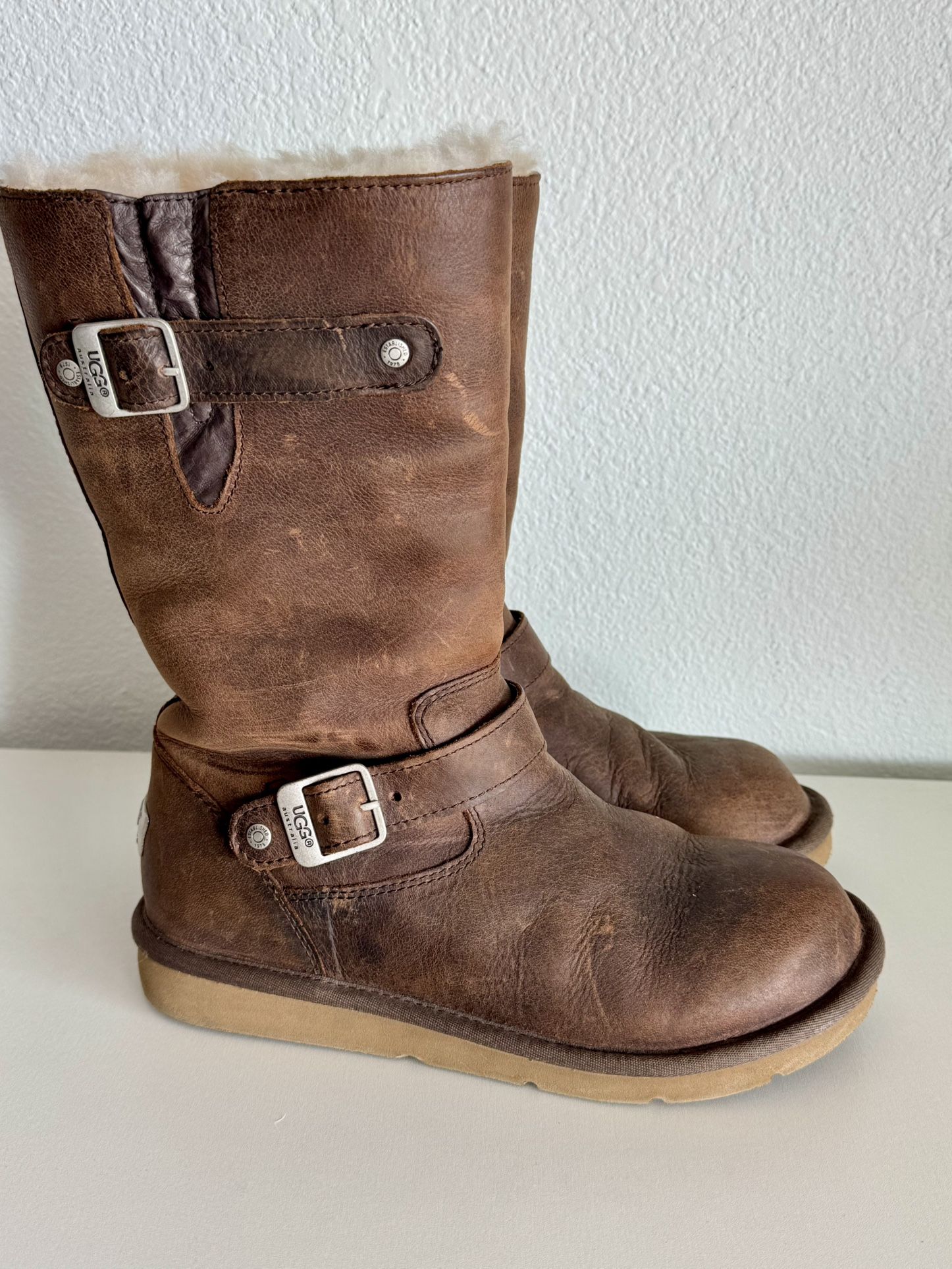 UGGS Sutter Women’s Size 7-7.5