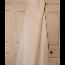 Size 8 Ivory Wedding Dress Never Worn