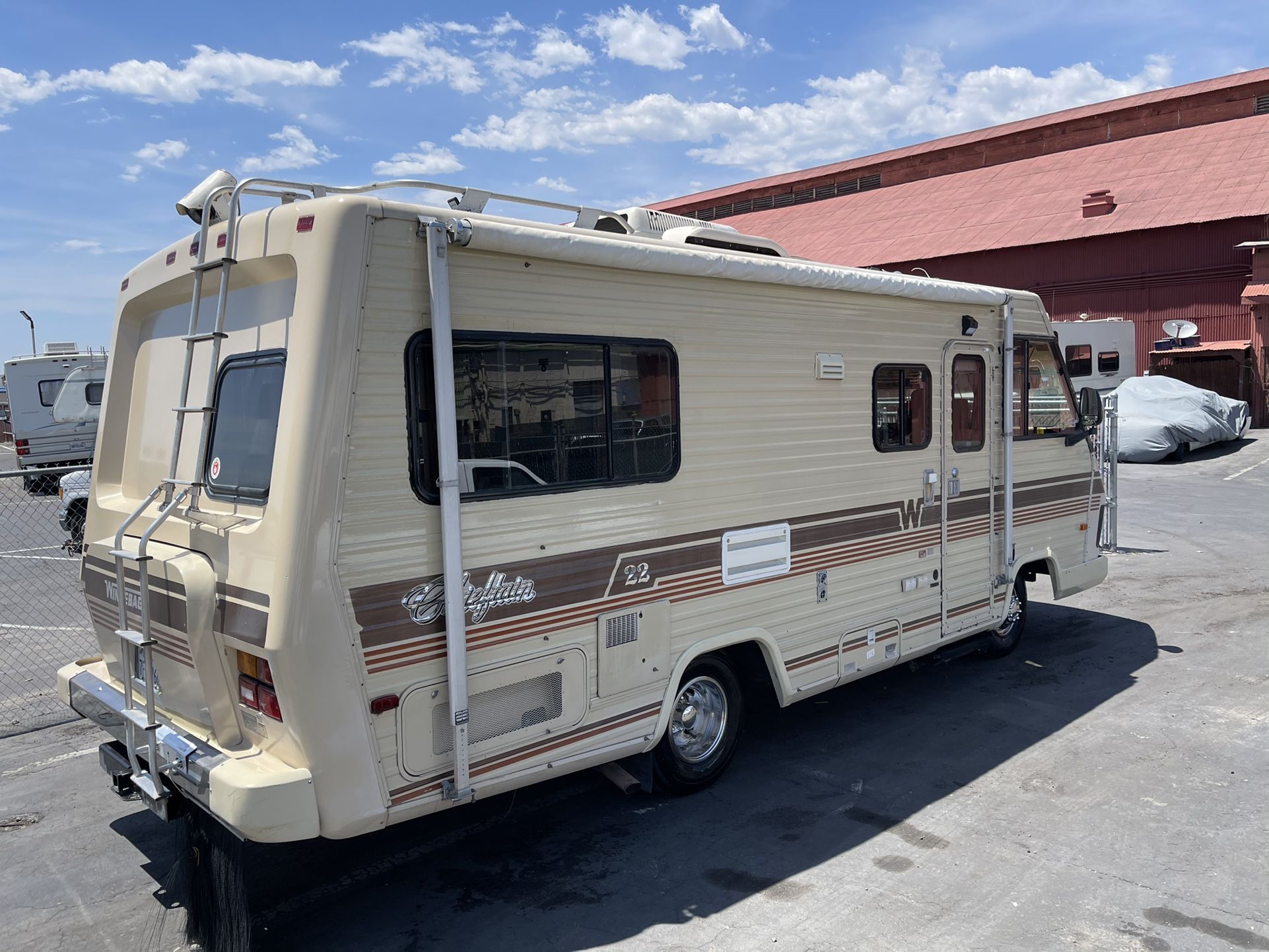 1987 Winnebago Chieftain 22FT A Class Model Only 42k Original Miles With Leveling Jacks Good Shape Must See