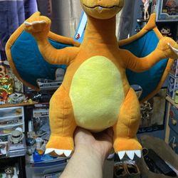 Pokémon Charizard Big Plushie 