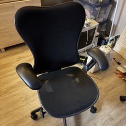 Herman Miller Mirra 2