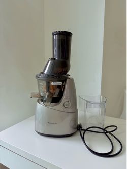 Kuvings Slow Whole Juicer - B6000