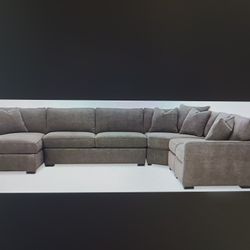 Large 5-Piece Sectional With Left-Facing Chaise