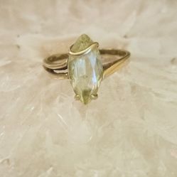 10k Peridot Ring
