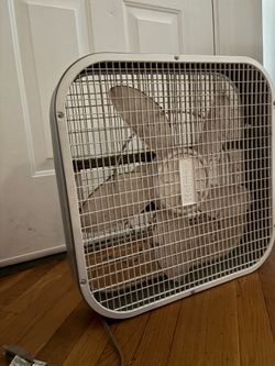 Window box fan  (Holmes)