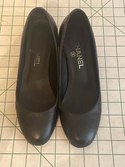 Chanel black leather block 38.5