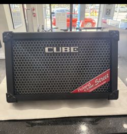 Roland CUBE Street Battery-Powered Stereo Guitar Combo Amp Black