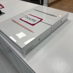 Apple Macbook Air M1 13" 2020 - Pay $5 DOWN AVAILABLE - NO CREDIT NEEDED