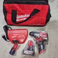 Milwaukee M12 FUEL Brushless Cordless Hammer Drill combo kit - New