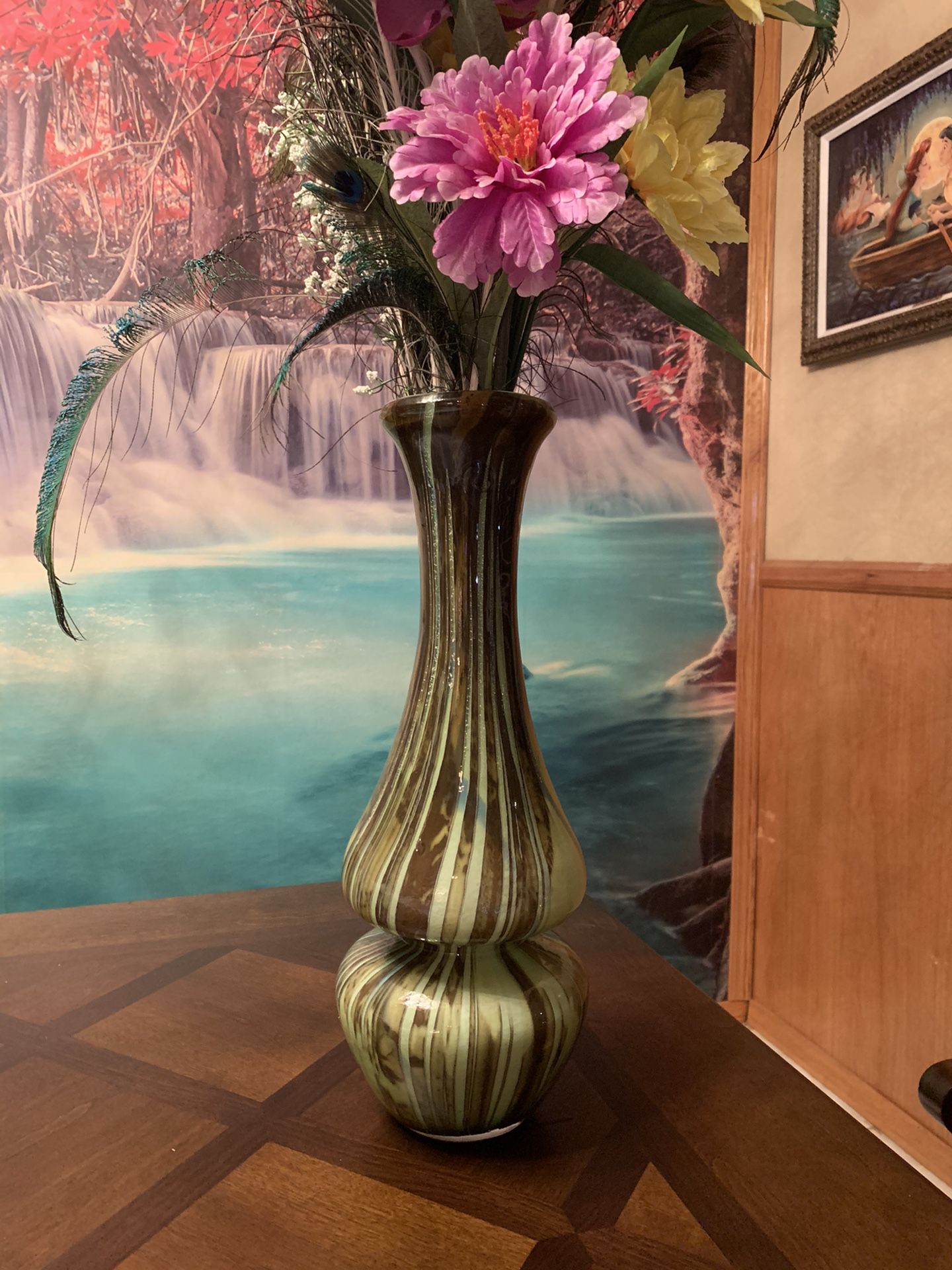 Tall 20” Hand Blown Glass Vase with Flower Arrangement! A1 Quality Lovely!