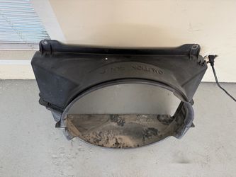 99-06 fan shroud Chevy /gmc