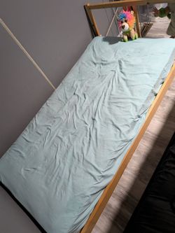 Twin Bed w/ Mattress
