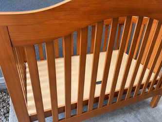 Baby crib