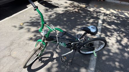 Mongoose bike 20”