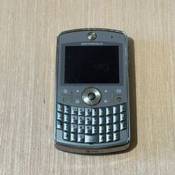 Motorola Vintage Cell Phone Model: Q9H AT&T Grey No Charger “UNTESTED” Read Info