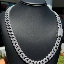 Jewelry 925 sterling silver Cuban link 30CTW mossinite chain iced out necklace Bussdown 23.00” 14.00mm 205.20gr