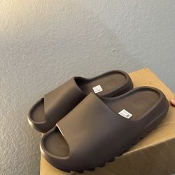adidas yeezy slide size 9