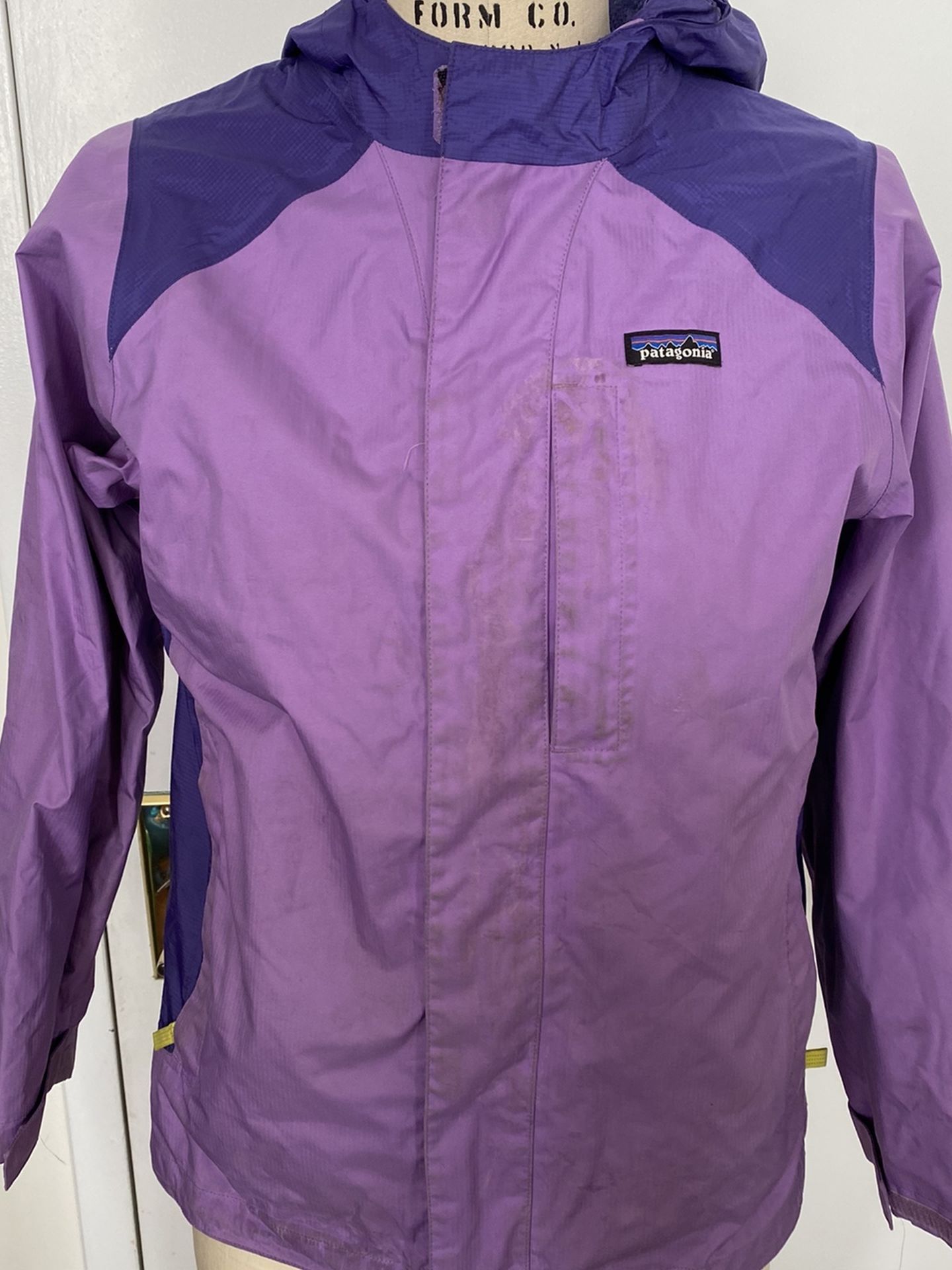 Patagonia Girls Purple / Lilac H2No Windbreaker Jacket waterproof XXL 16-18. Condition is "Pre-owned". See pictures ask questions and make an offer!