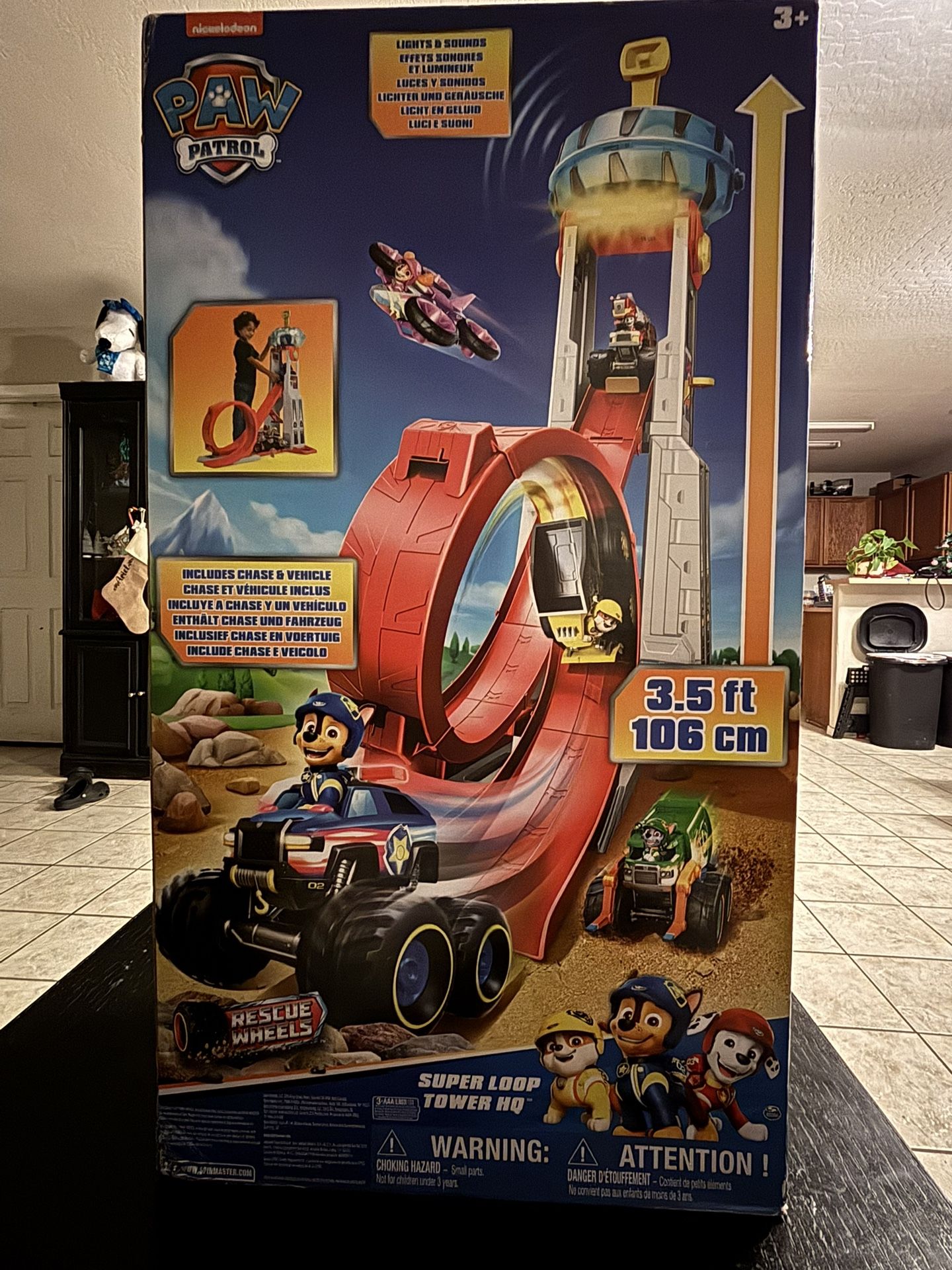 PAW Patrol Rescue Wheels Super Loop Tower HQ playset