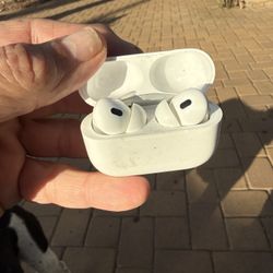 Apple AirPods Pro (2nd Generation)