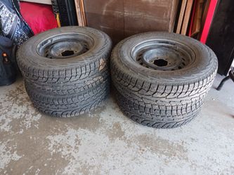 Set of 4 Winter Tires on Steel Rims