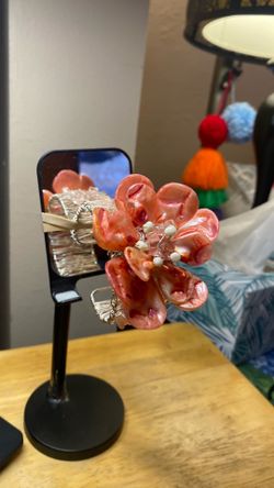Peach wire, floral fashion bracelet