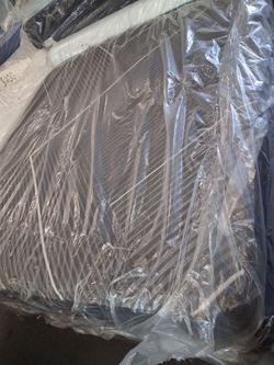 Beauty Rest Black King Mattress