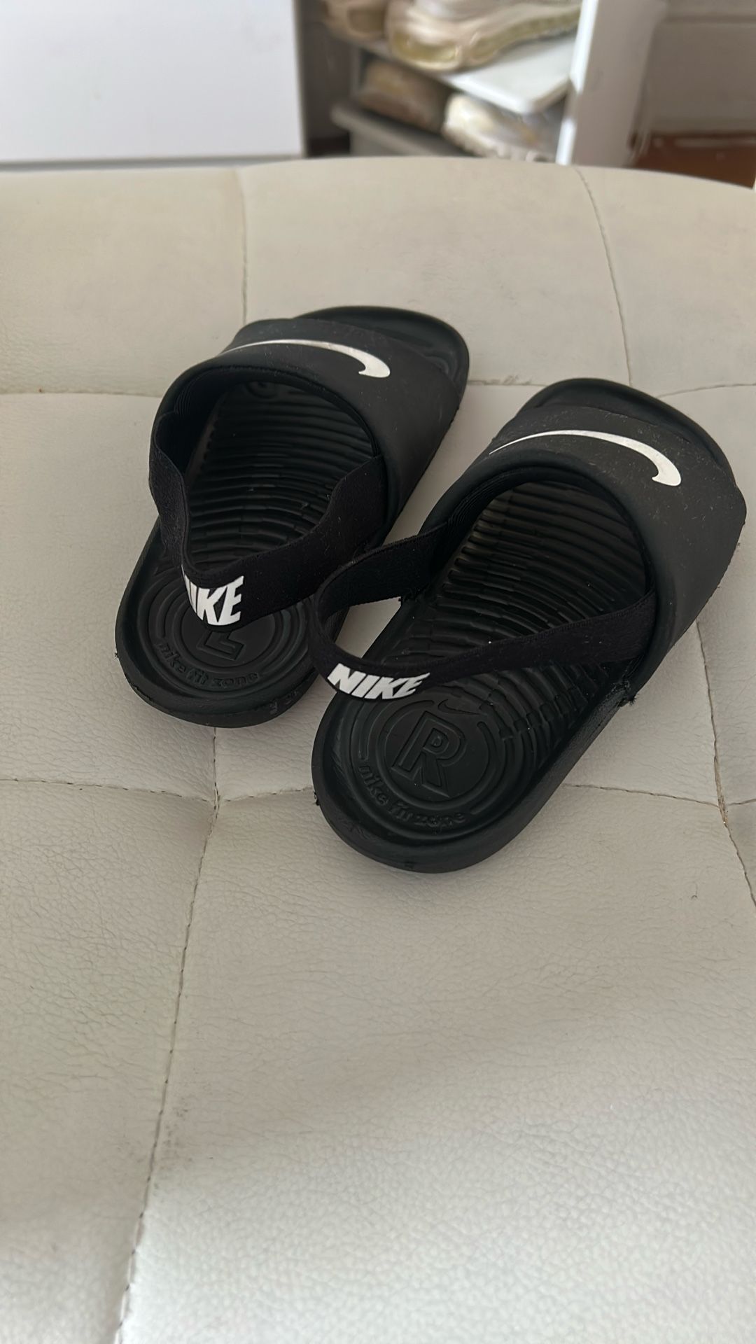 Nike Slides 8c