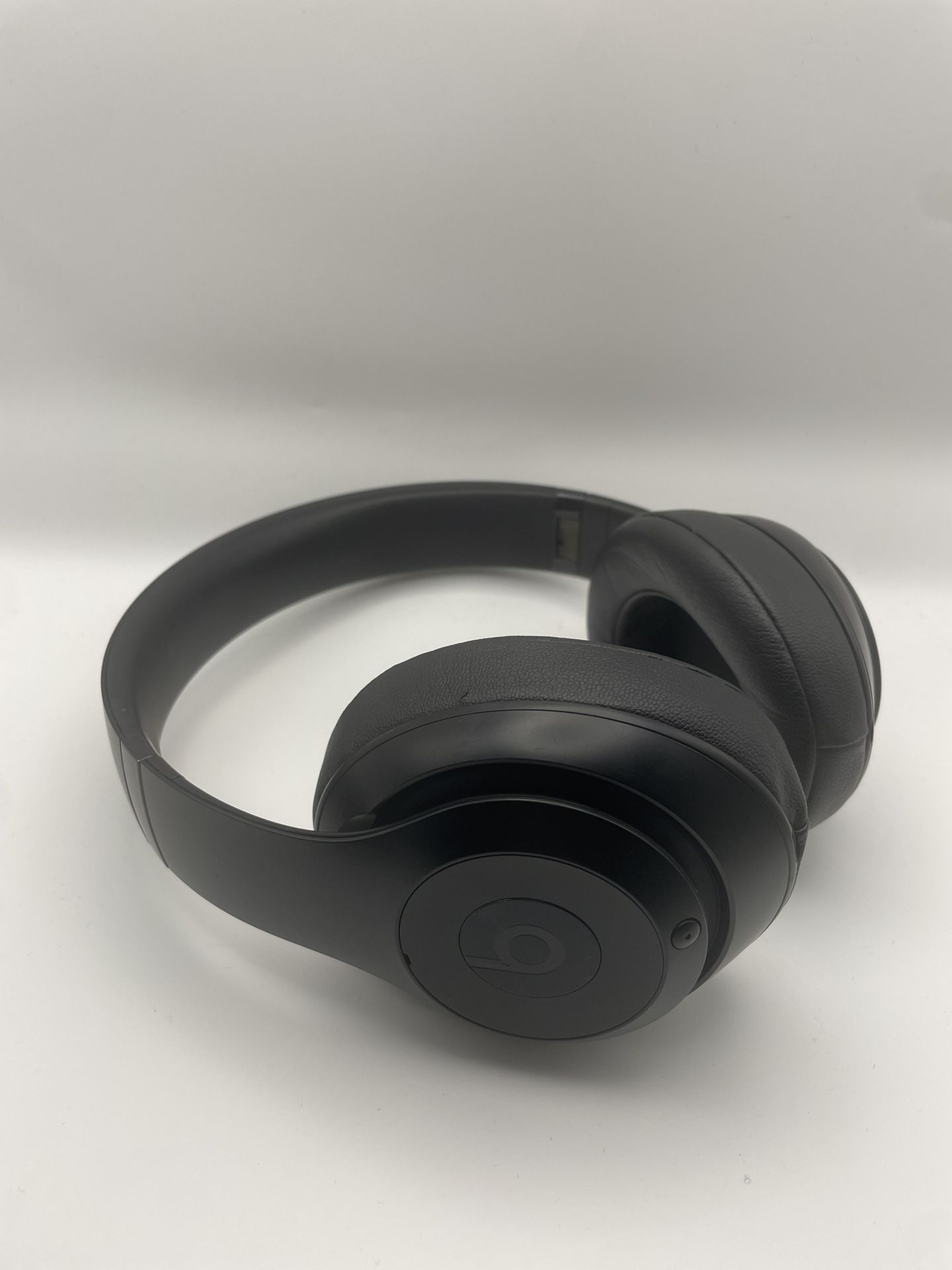 Beats Noise Canceling Headphones All Black