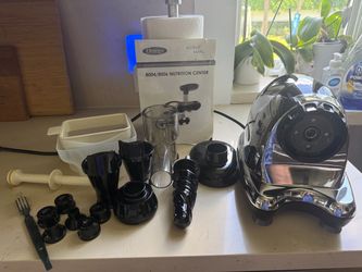 Omega 8004/8006 Nutrition Center Juicer