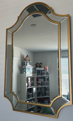 Gold mirror