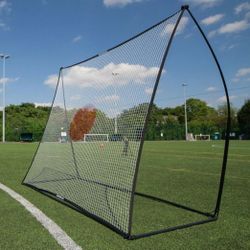 QUICKPLAY Soccer Rebounder