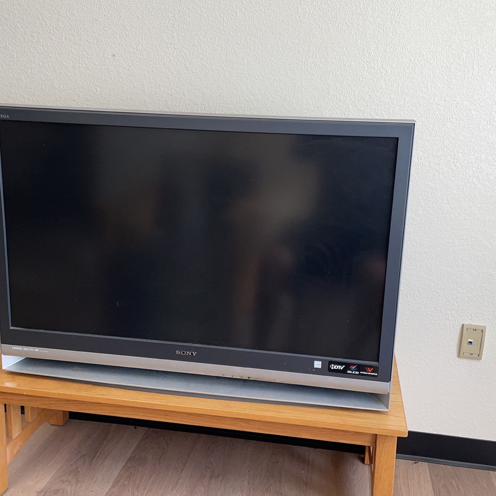 45 Inch Sony TV