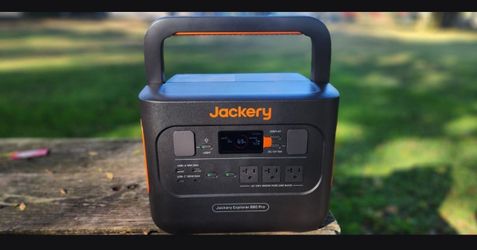 Jackery Explorer 880 Pro