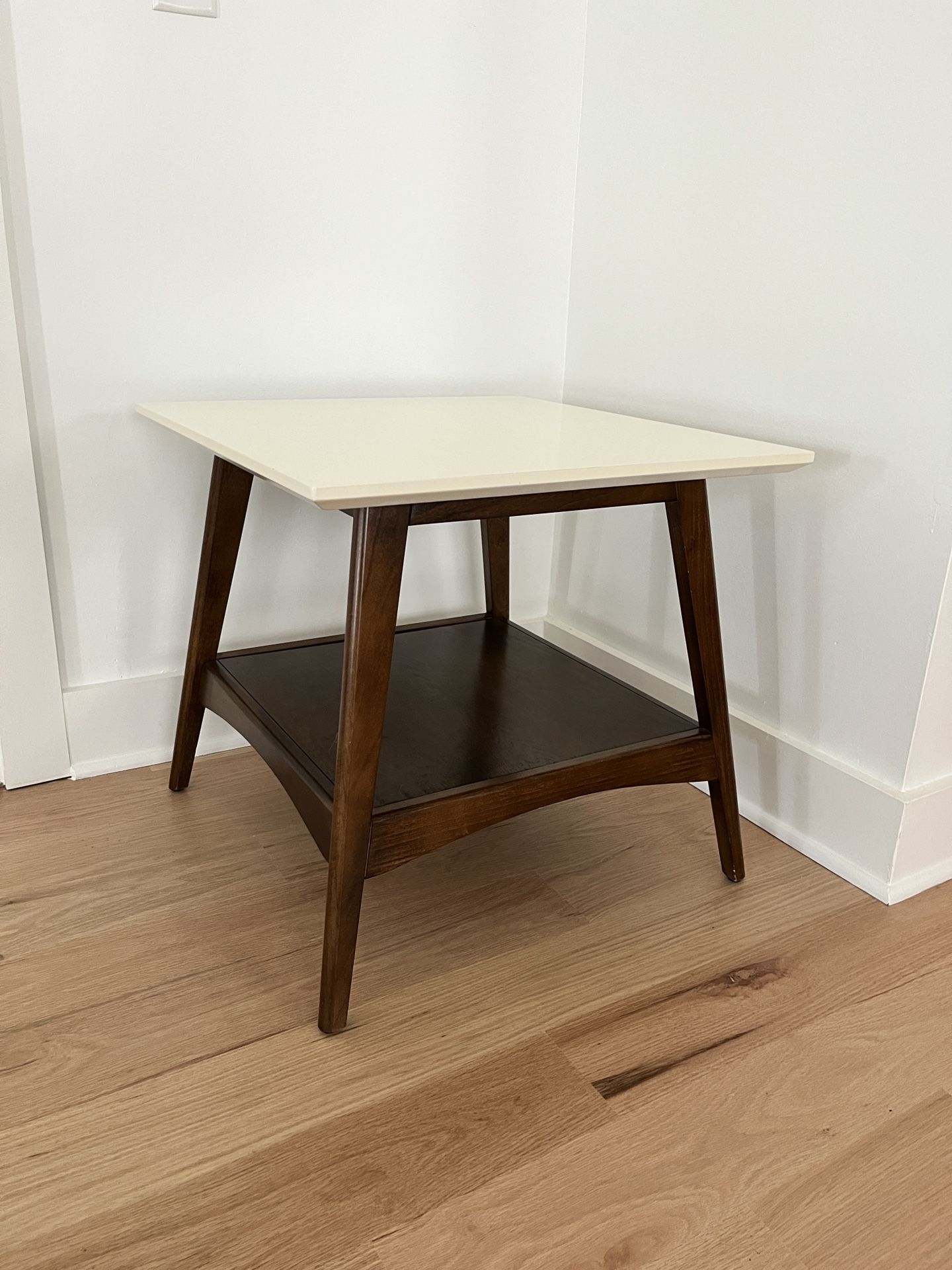 End Table (white, solid wood)