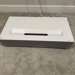 LG HU85LA Ultra Short throw Projector