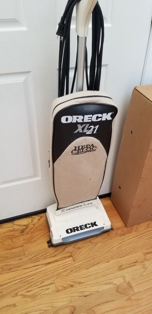 NEW cond ORECK COMMERCIAL 2SPEED VACUUM , AMAZING POWER SUCTION. , WORKS EXCELLENT , IN THE BOX