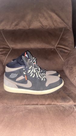 Jordan one mid