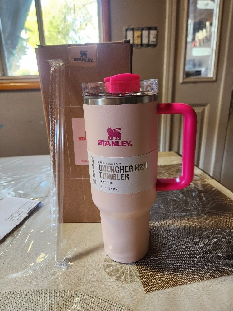 Stanley Cups 40 0z Brand New With Straw